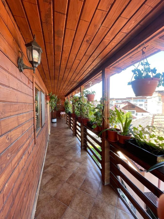 Pensiunea Cristiana Curtea de Argeş Extérieur photo